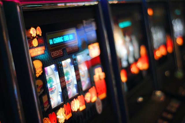 5 Tips to Win at Slot Machines